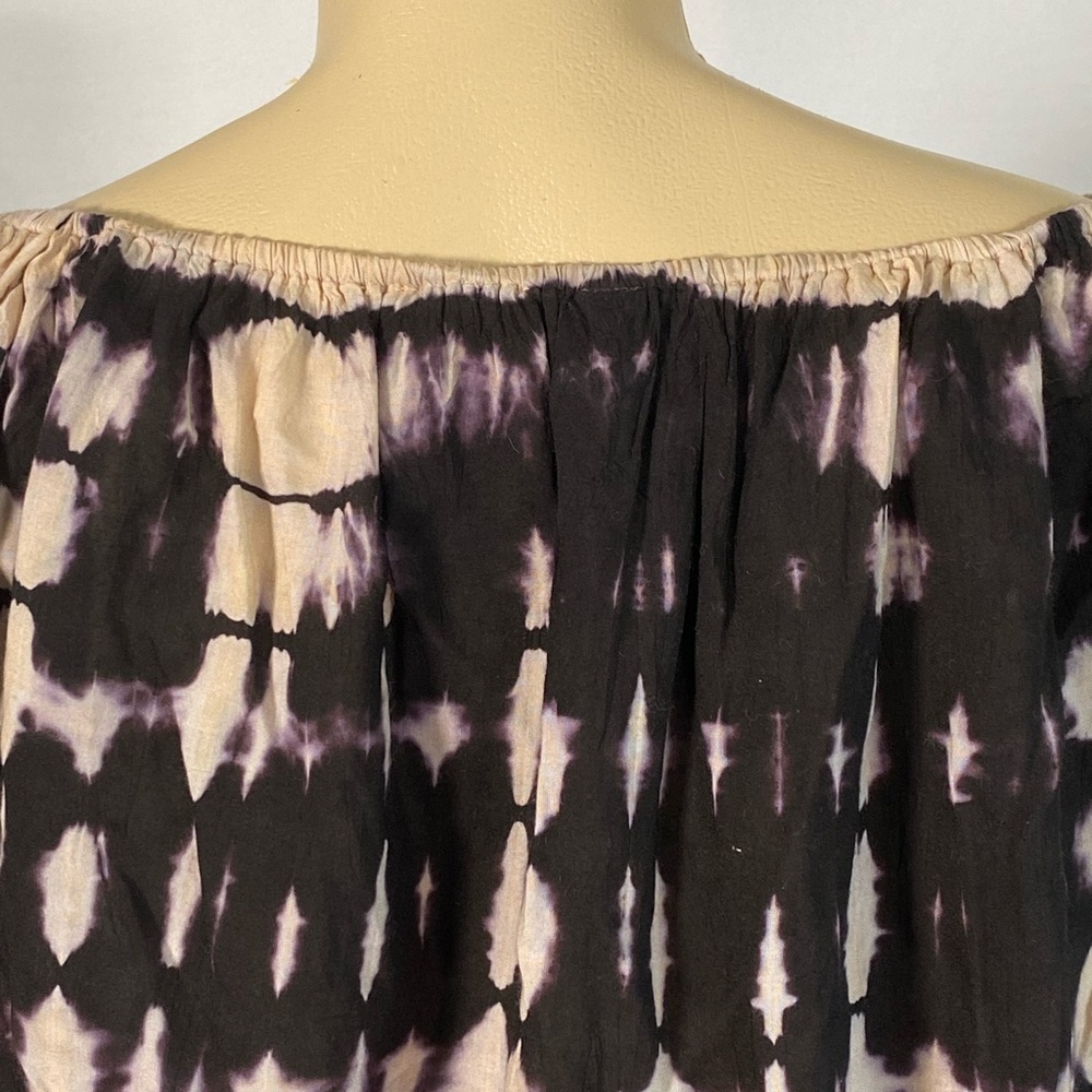 Elan Black and Cream Smocked 3/4 Sleeve Blouse - Picture 4 of 7